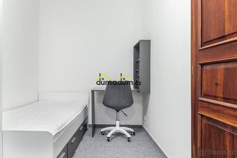 Nabízíme k prodeji atraktivní byt 5 + 1 - 8