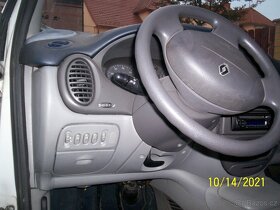 renault scenic - 8