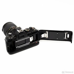 Nikon F-301 kinofilmová zrcadlovka - 8