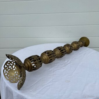 Velký mosazný zdobený svícen 65,5cm - 8