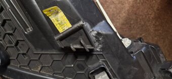 Leve predni svetlo hyundai i30 xenon led - 8