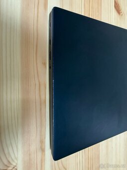 Lenovo IdeaPad 5 - 8