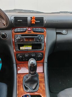 Mercedes c 200cdi nová STK bez koroze - 8