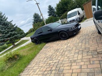 BMW E39 540i manuál - 8