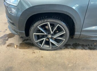 ► ŠKODA KAROQ 2.0 TDI 110KW SPORTLINE VIRTUAL-KAMERA-ACC 19 - 8