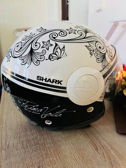 Dámská helma na skútr nebo motorku - 8