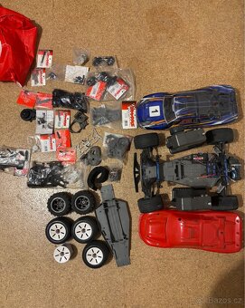 Traxxas Rustler VXL - 8