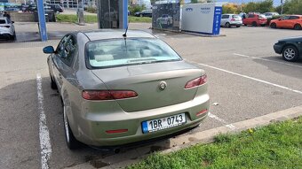Alfa romeo 159 - 8