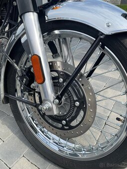 Royal Enfield Classic 350 Chrome Red - 8