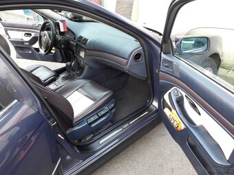 BMW 523i - 8