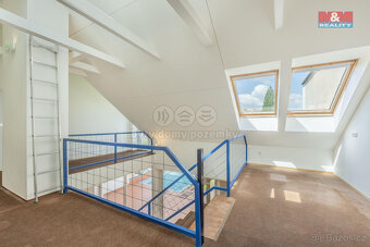 Prodej rodinného domu, 199 m², Praha, ul. Lojovická - 8