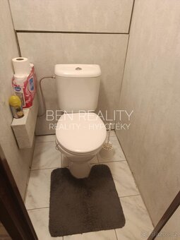 Exklusivní prodej - byt 1+kk Zlín U Trojáku 30m2 + sklep, se - 8