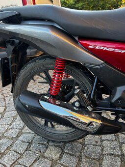 Honda CB 125 F - 8