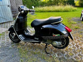 VESPA 300 GTS super - 8
