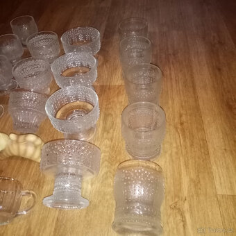 Prodám staré české sklo, poháry, duritky, vázičky apod. - 8