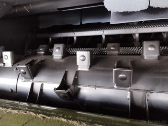 CLAAS LEXION 600 + V900 - 8