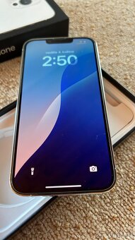 iPhone 13 PRO 256 GB bílý - baterie 90% - 8