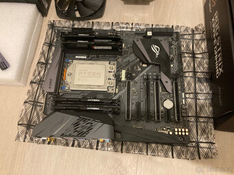 Set: MB ASUS X399 ROG, AMD TR 2950x, 32GB RAM, Tower chladič - 8