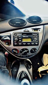 Ford Focus - 8