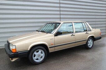 Stropnice volvo 740 - 8