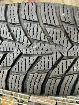 Zimni pneu Nokian 215/60R17C 4ks - 8