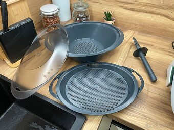 Vorwerk Thermomix TM5 + příslušenství - 8