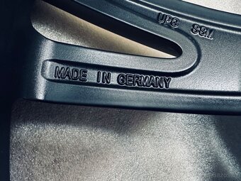 TOP letní kola Audi A5 R20 originál - 8