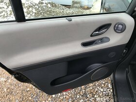 Renault Espace 2,2DCi 2004 6kvalt MAN - dily - 8