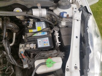 Prodám Suzuki Swift rok výroby 2012 najeto 180 000 km benzín - 8