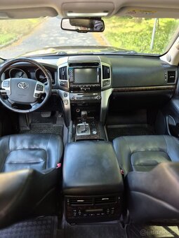 TOYOTA LAND CRUISER 4x4 VDJ200L - 8