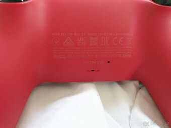 SONY PS5 DualSense Wireless Controller Cosmic Red zánovní - 8
