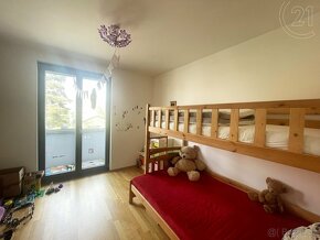 Prostorný slunný byt 4+kk / 91 m2 + 2 terasy v Atriu Kobylis - 8