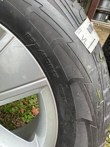 Alu kola volvo XC40 original volvo top stav - 8