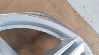 Alu kola Audi 18" 5x112 8J ET40 245/40 R18 6,5mm A4B9 - 8