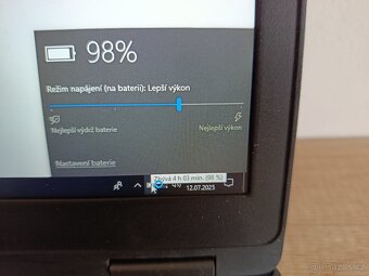 Dell 5590 i5 / 16 GB / 256 SSD / Win 11 - 8