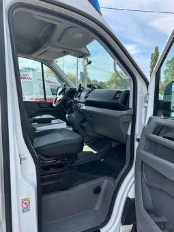 VW Crafter - 2.0 TDI Sanitní vůz - DSG - 8