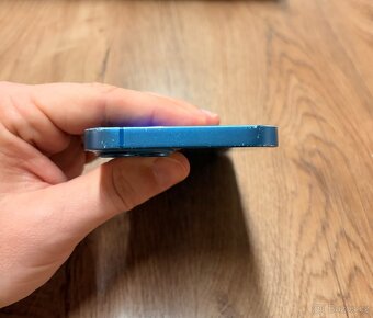 Apple iPhone 13 128Gb modrý - 8