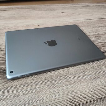 Apple iPad 9.7"Retina/ 128 GB/ Wi-Fi- 2018 6.gen - 8