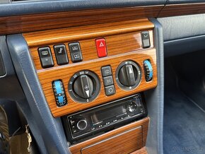 MB W124 rok 1991 260E 118kw 2,6 benzín - 8