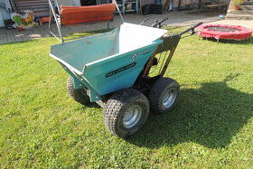 Zapůjčím kolový smykový nakladač Bobcat S130 - 8
