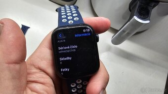 Apple Watch 7 black 45mm - drobná chyba - 8