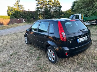 Ford Fiesta - 8