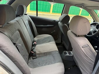 Škoda Fabie 1.4i 2006 STK 2026 BEZ KOROZE - 8