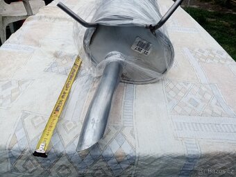 nový zadní tlumič výfuku na Renault - 8