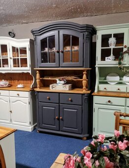 Masivní sloupkový příborník Peršan. - 8