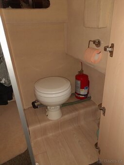 Kajutová loď Bayliner Cierra s vlekem - 8