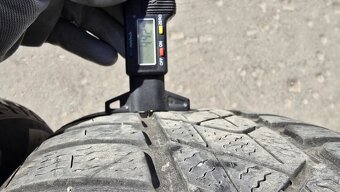Pneu 215/55/17 Pirelli - 8