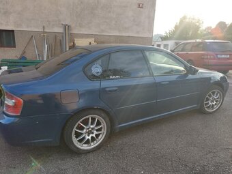 Subaru Legacy - 8