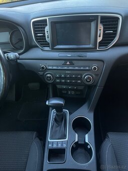 Kia SPORTAGE červená-metalíza 1.7 CRDi 4x2 104kw (2017) - 8