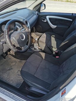 Dacia Sandero - 8